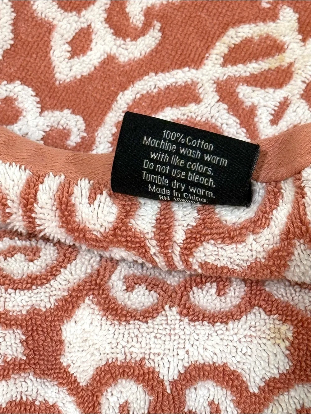 Tahari absorbent hand